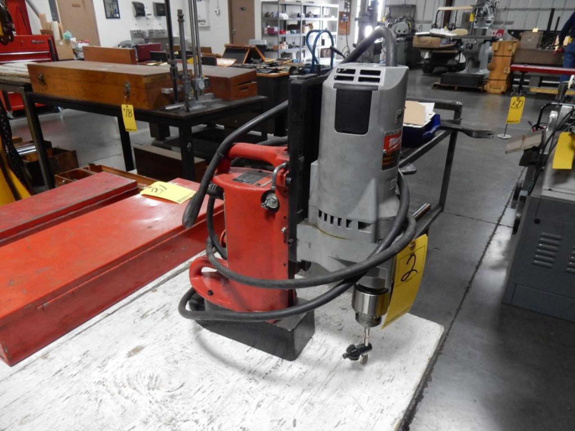 MILWAUKEE MAGNETIC BASE DRILL, M# 4261-1 - Bild 2 aus 2