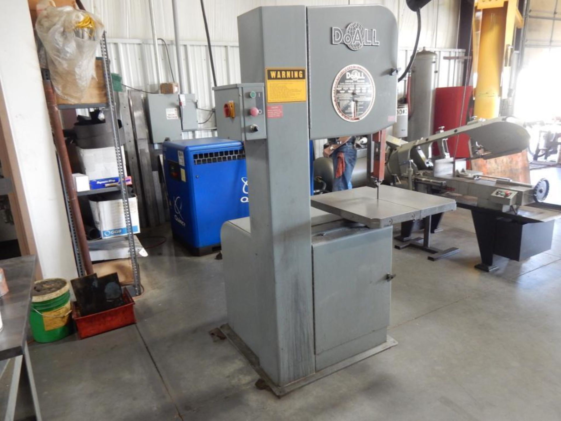 DOALL VERT. BANDSAW, M# 2013-V, S/N 457-891326, TILT TABLE - Image 3 of 4