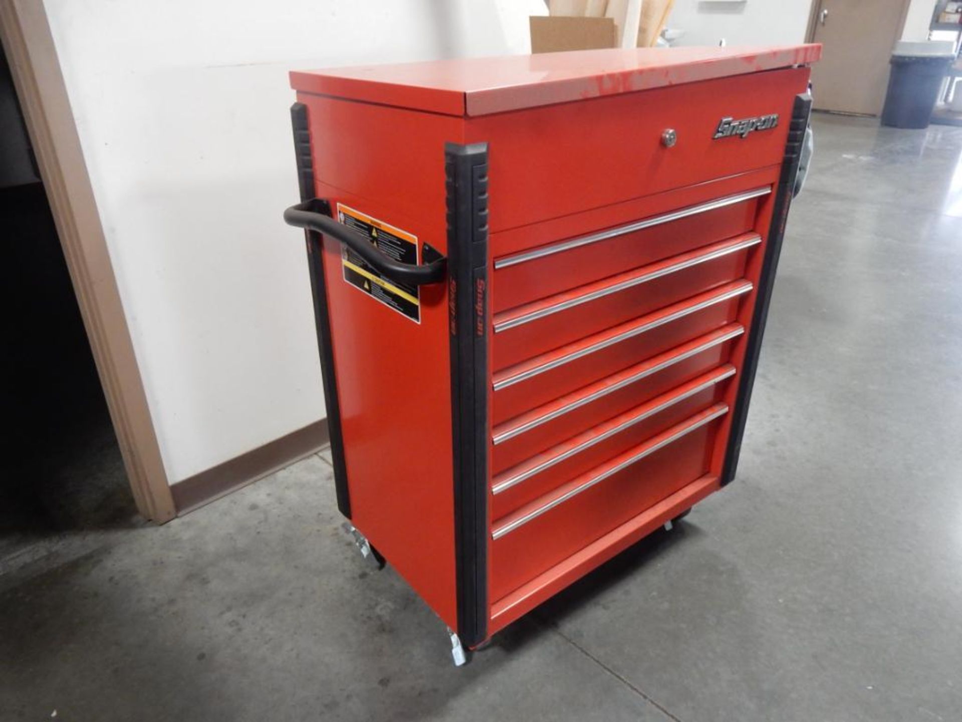 SNAP-ON 6-DRAWER ROLLING TOOL CABINET W/REMAINING CONTENTS - Image 2 of 2