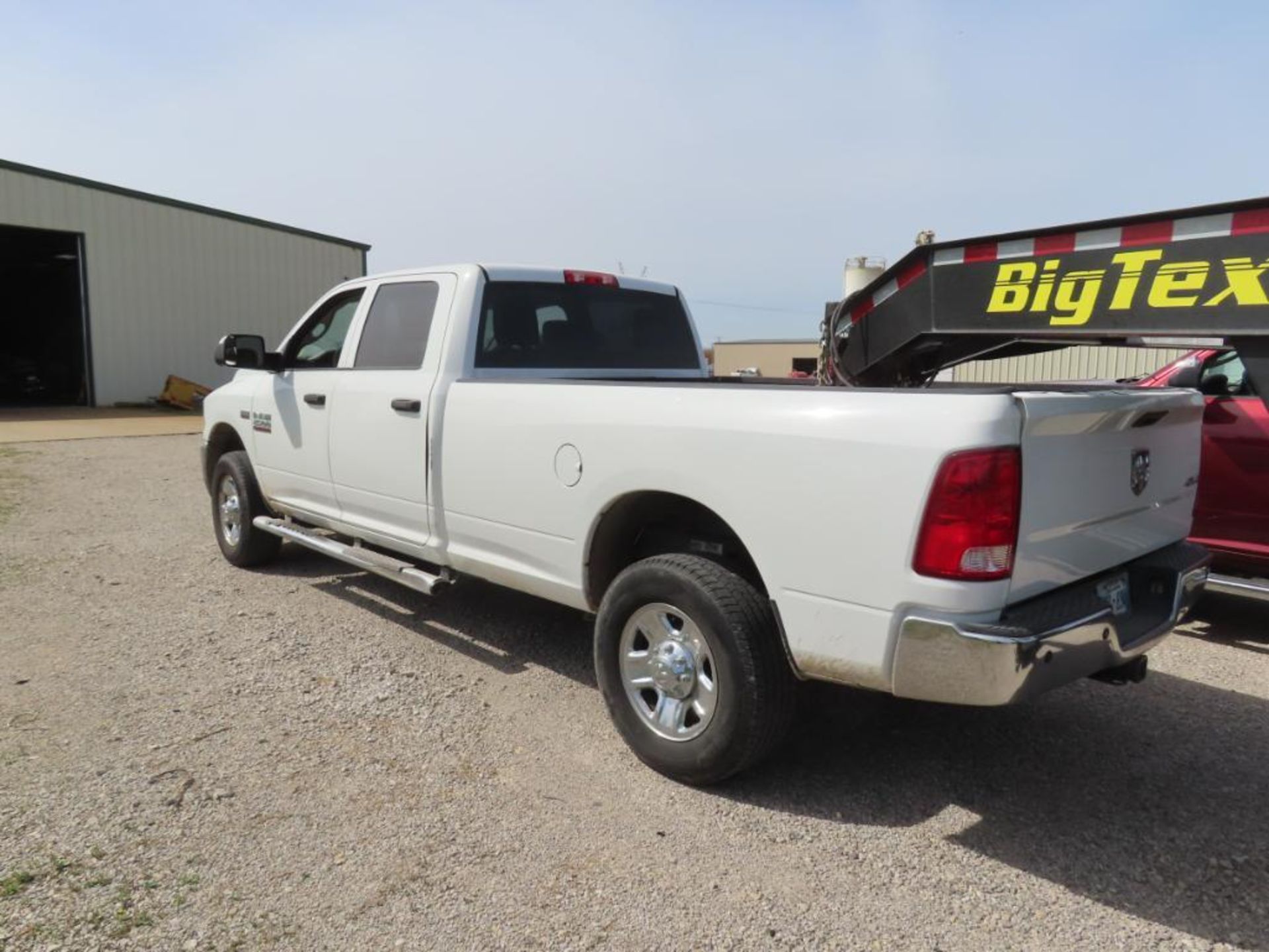 2015 RAM 2500HD CREW CAB PICKUP, VIN# 3C6UR5HJXFG553705, 168,000 MILES, 4X4, LONG BED, GOOSENECK BAL - Image 3 of 11