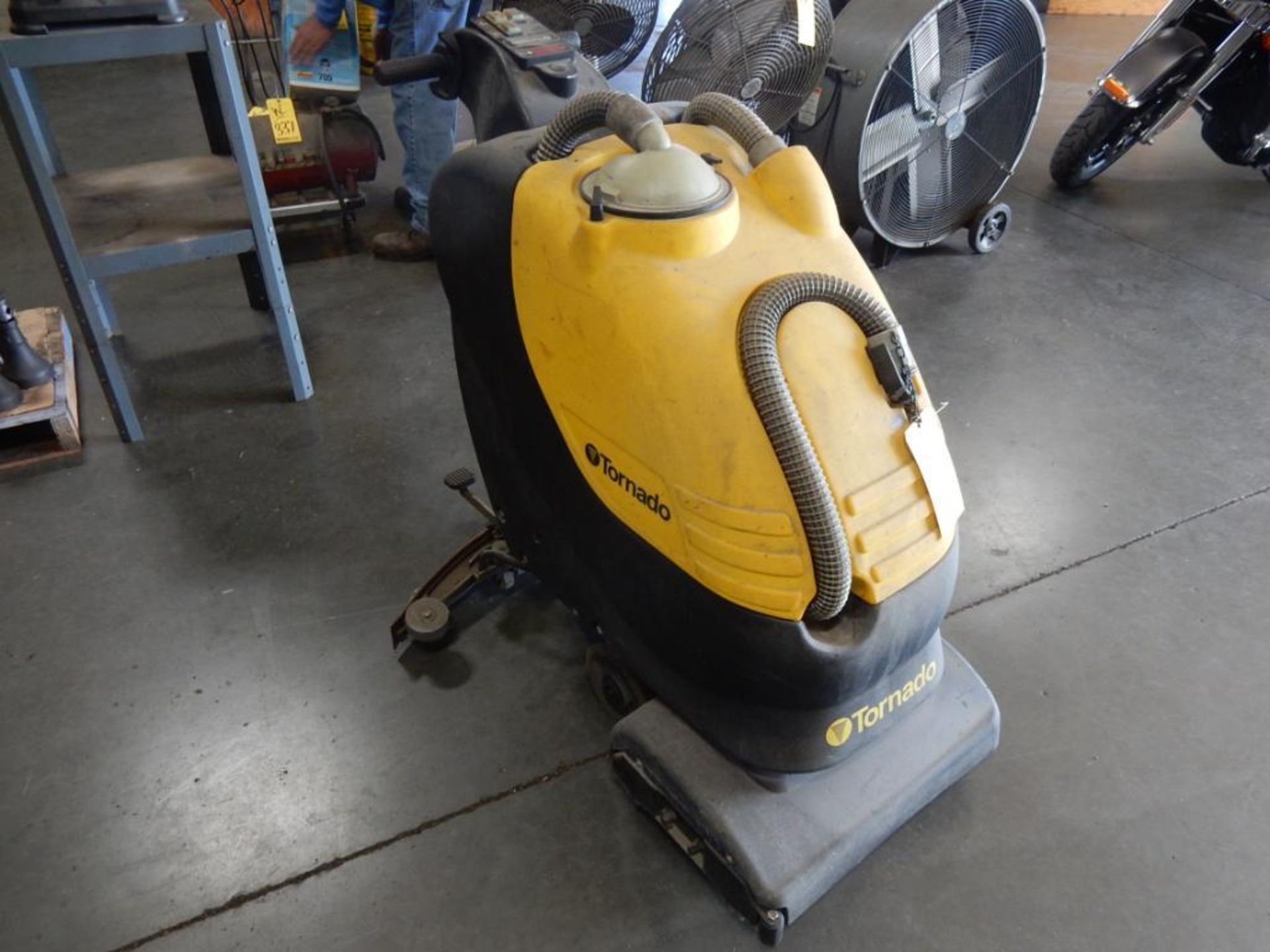 TORNADO WALK-BEHIND FLOOR SCRUBBER, 20", ELEC., CHARGE CART - Image 2 of 4