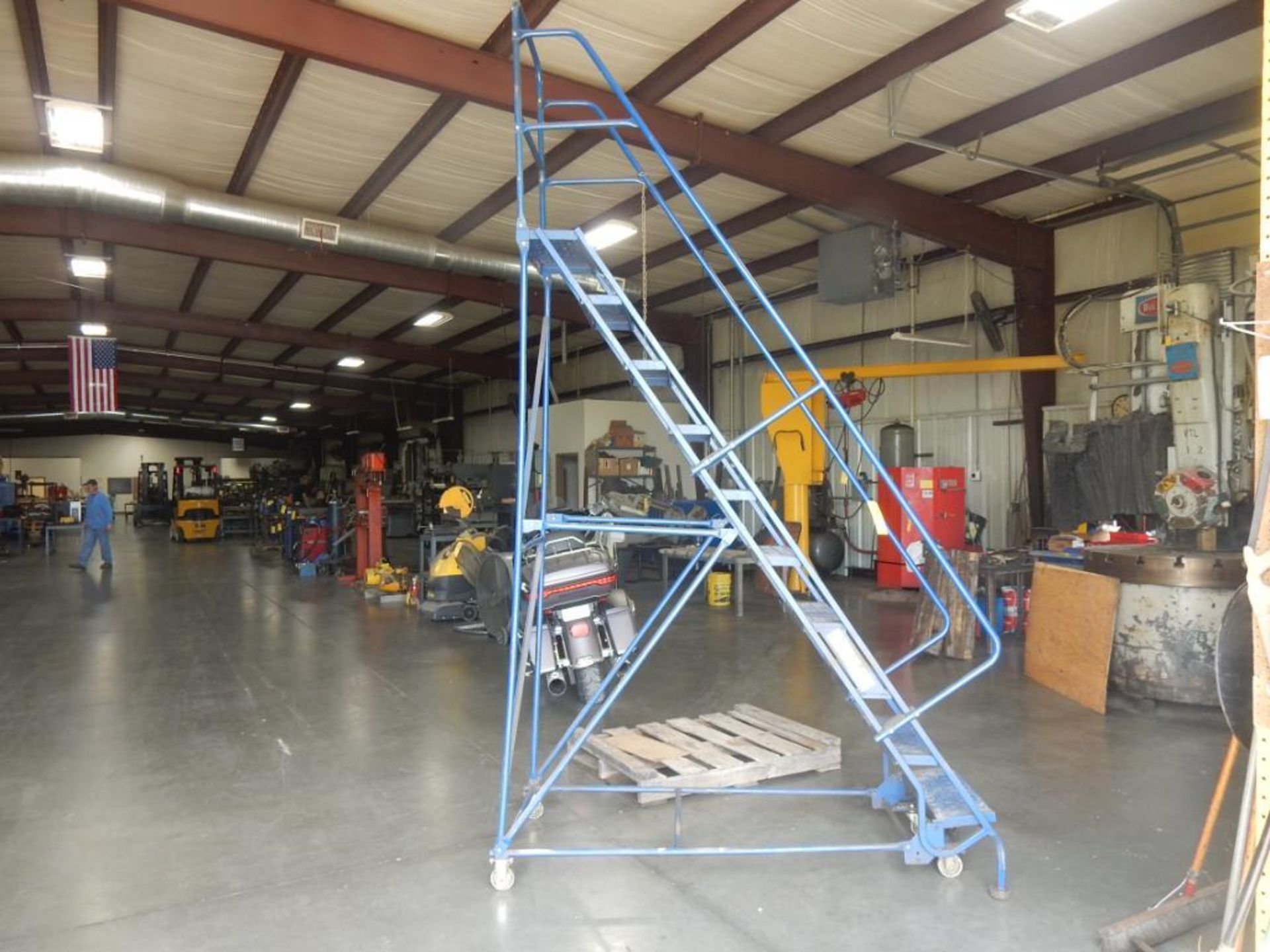 10-STEP ROLLING WAREHOUSE LADDER