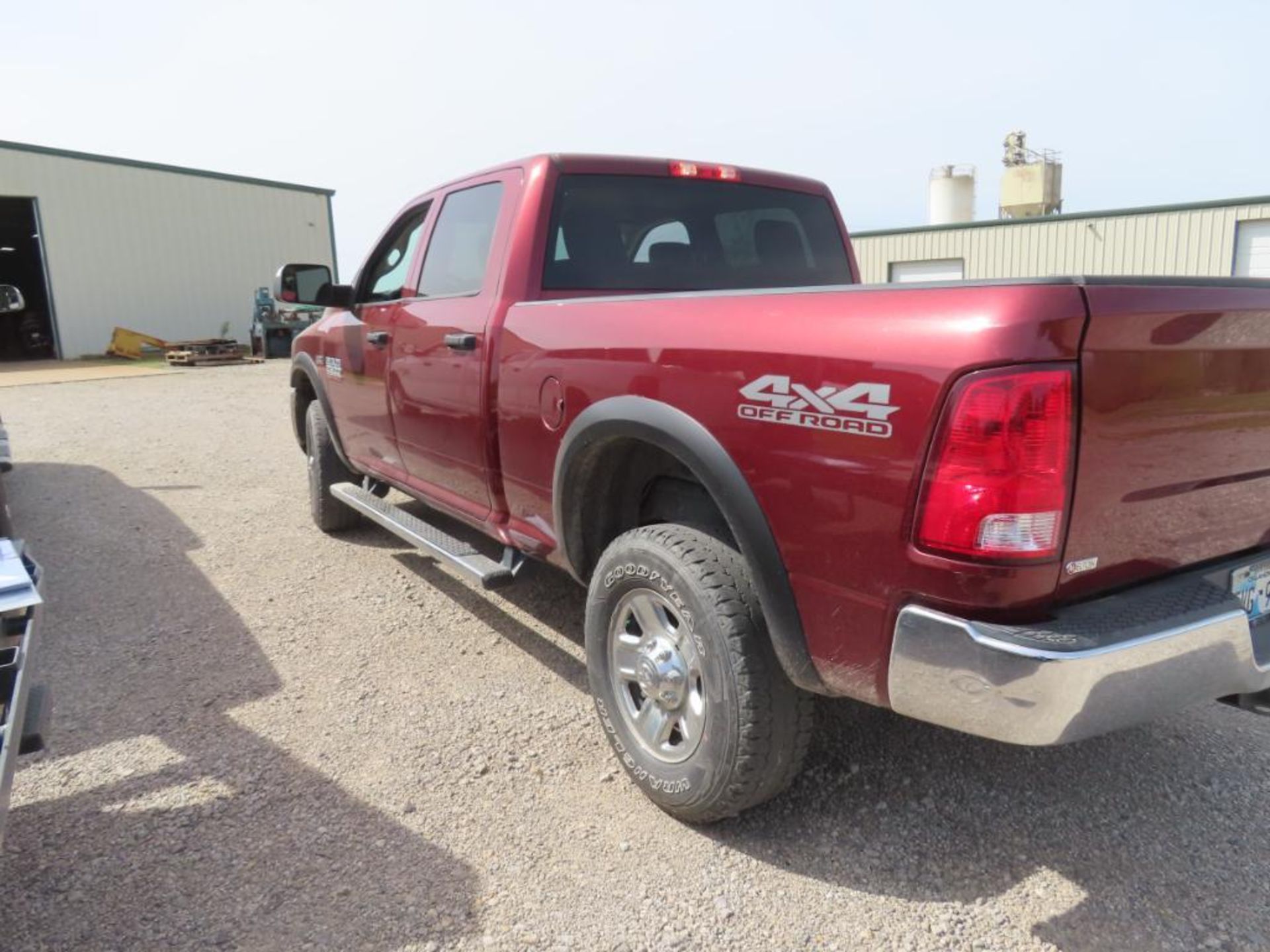 2018 RAM 2500HD CREW CAB PICKUP, VIN# 3C6UR5CJ2JG260056, APPROX. 74,000 MILES, 4X4 OFF ROAD, HEMI 6. - Image 4 of 9