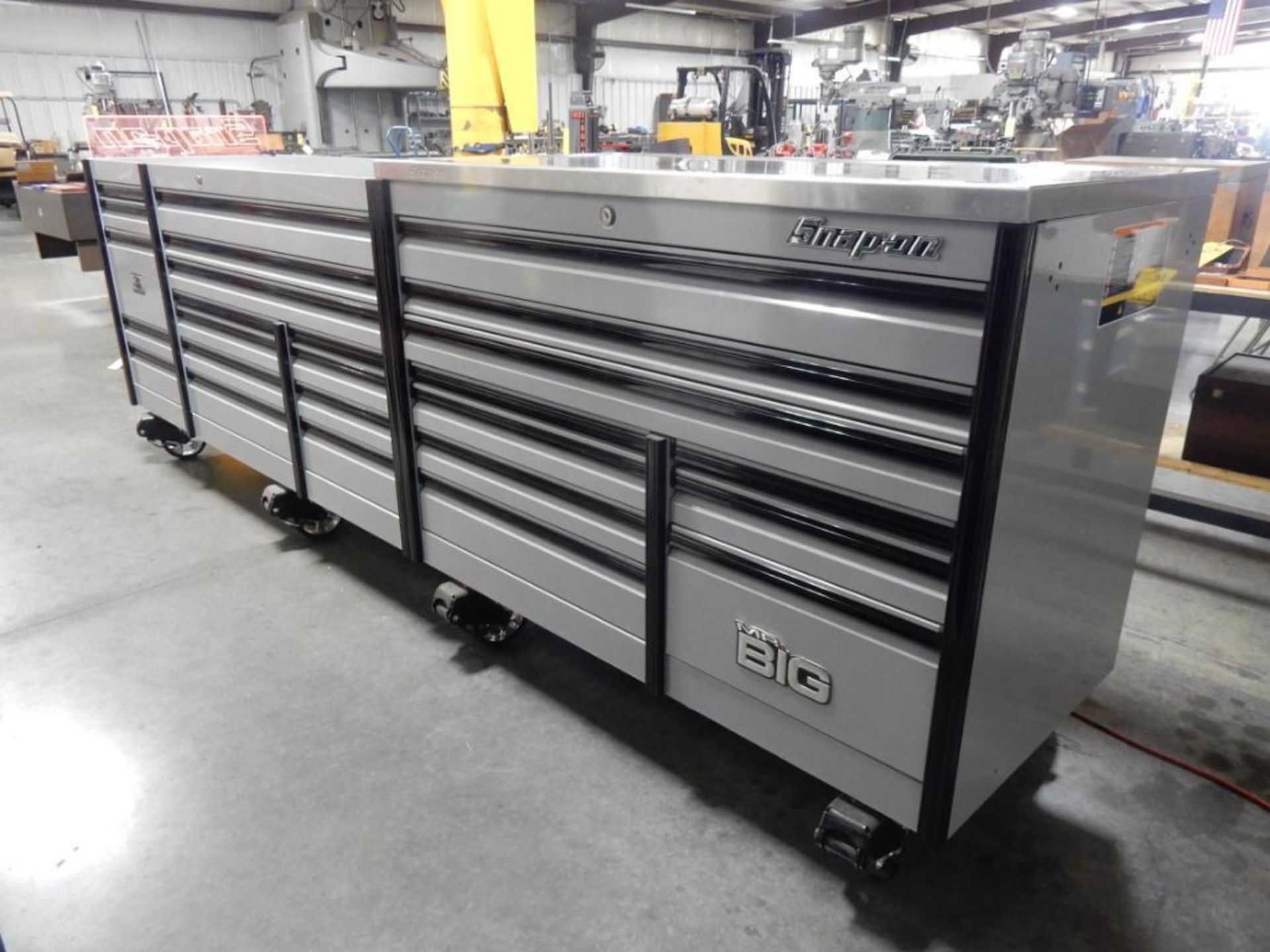 SNAP-ON ROLLING TOOL CABINET, M# KEXP725COPLE, 26-DRAWER, 30" X 12' X 49" T (INCLUDES CASTERS), LIGH - Image 2 of 5