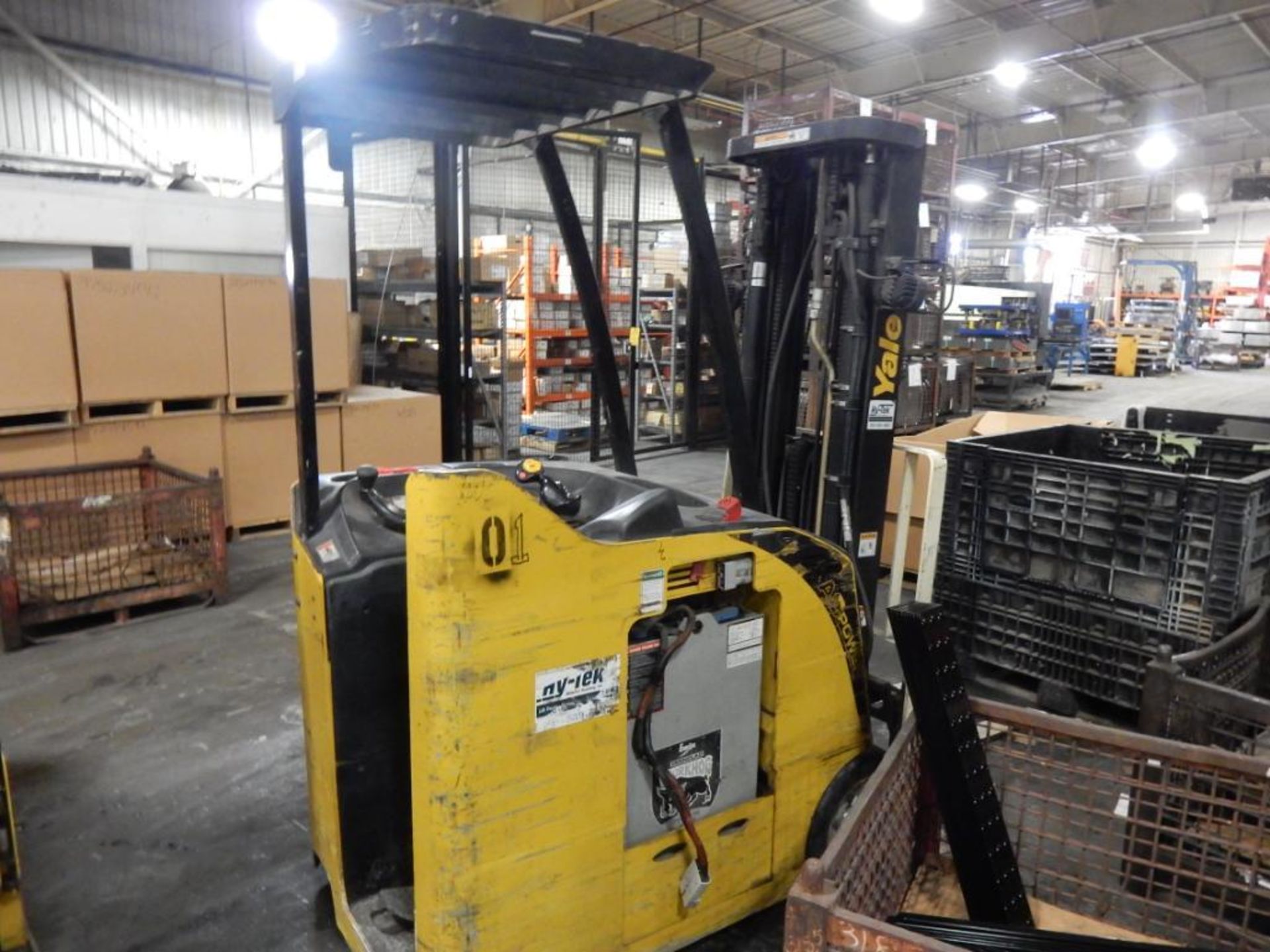 YALE ELEC. STAND-UP RIDER FORKLIFT, M# ESC035ACN36TE088, S/N B883N02807L, 3,500 LB. CAP., APPROX. 20 - Image 2 of 2