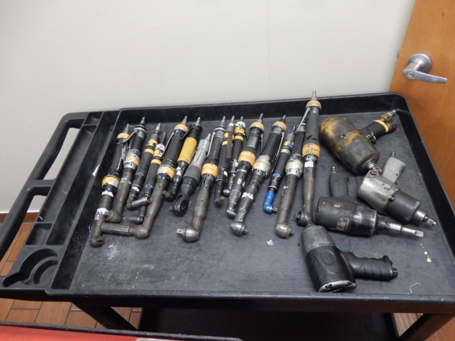 LOT (3) CARTS & CONTENTS - MISC. HAND TOOLS, TORQUE WRENCHES, GRINDERS, IMPACT DRIVERS, AIR RATCHETS - Image 2 of 4