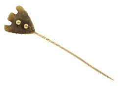 Victorian 15ct gold archaeologist's specimen stick pin mounted with a flint arrowhead