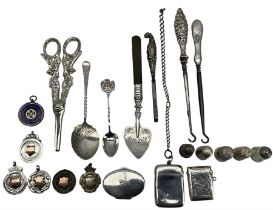 Victorian silver vesta case Chester 1890 Maker William Neale with silver chain