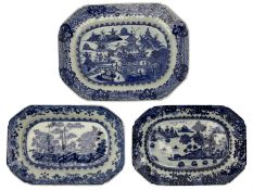 18th century Chinese Export blue and white serving dish
