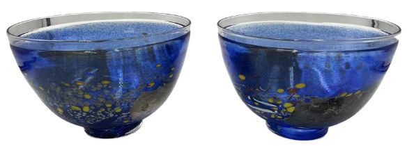 Bertil Vallien (Swedish b.1938) for Kosta Boda pair of Satellite bowls with original labels