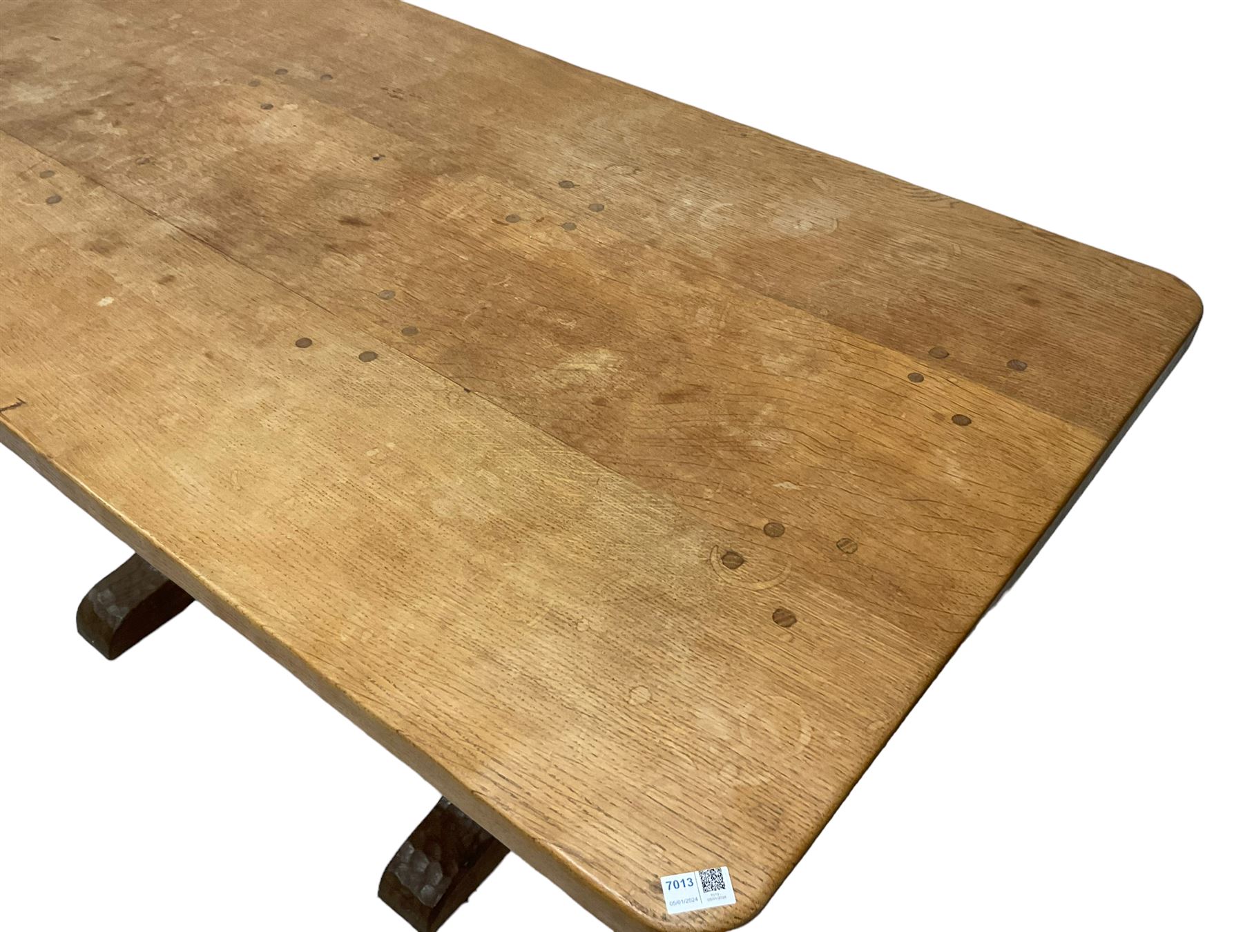 Yorkshire Oak - oak dining table - Image 2 of 10