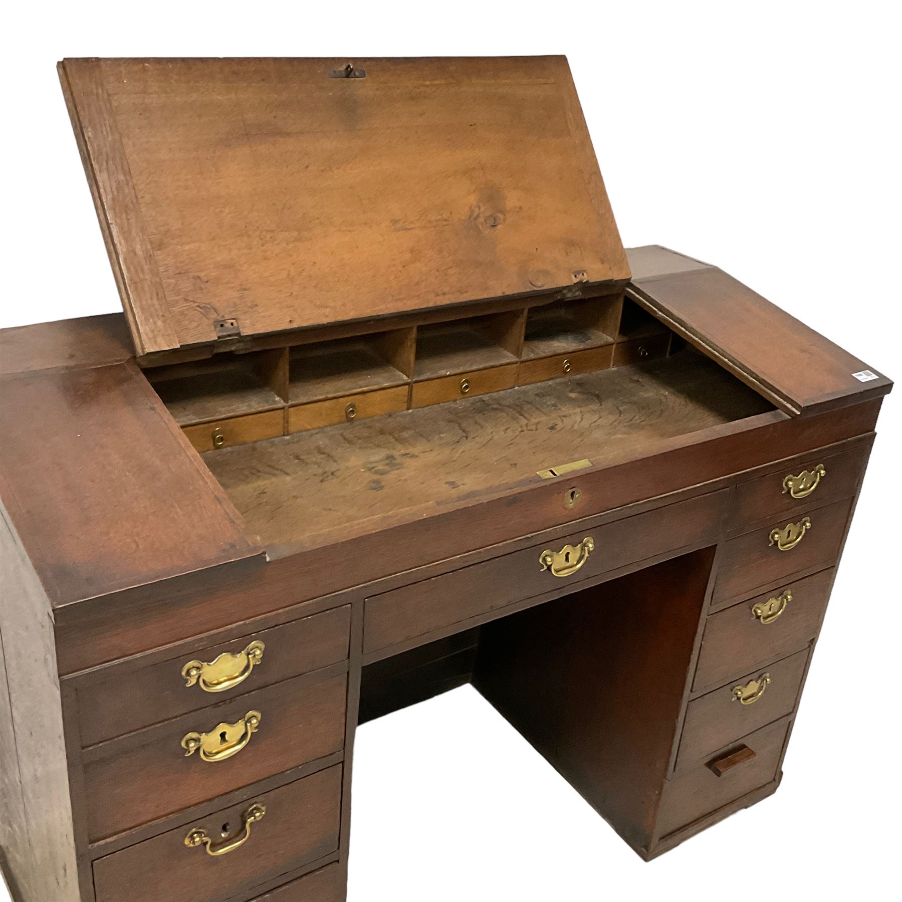 George III oak kneehole clerk's desk - Image 4 of 6