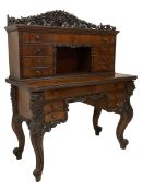 Early-to-mid 19th century Irish mahogany writing desk