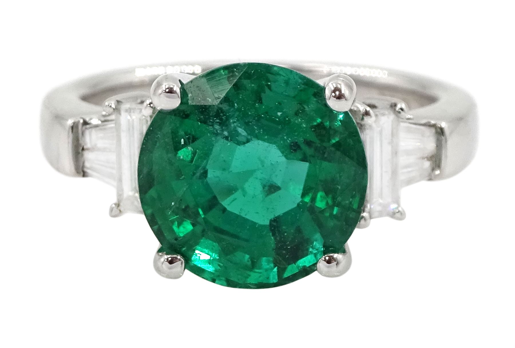 18ct white gold three stone round emerald