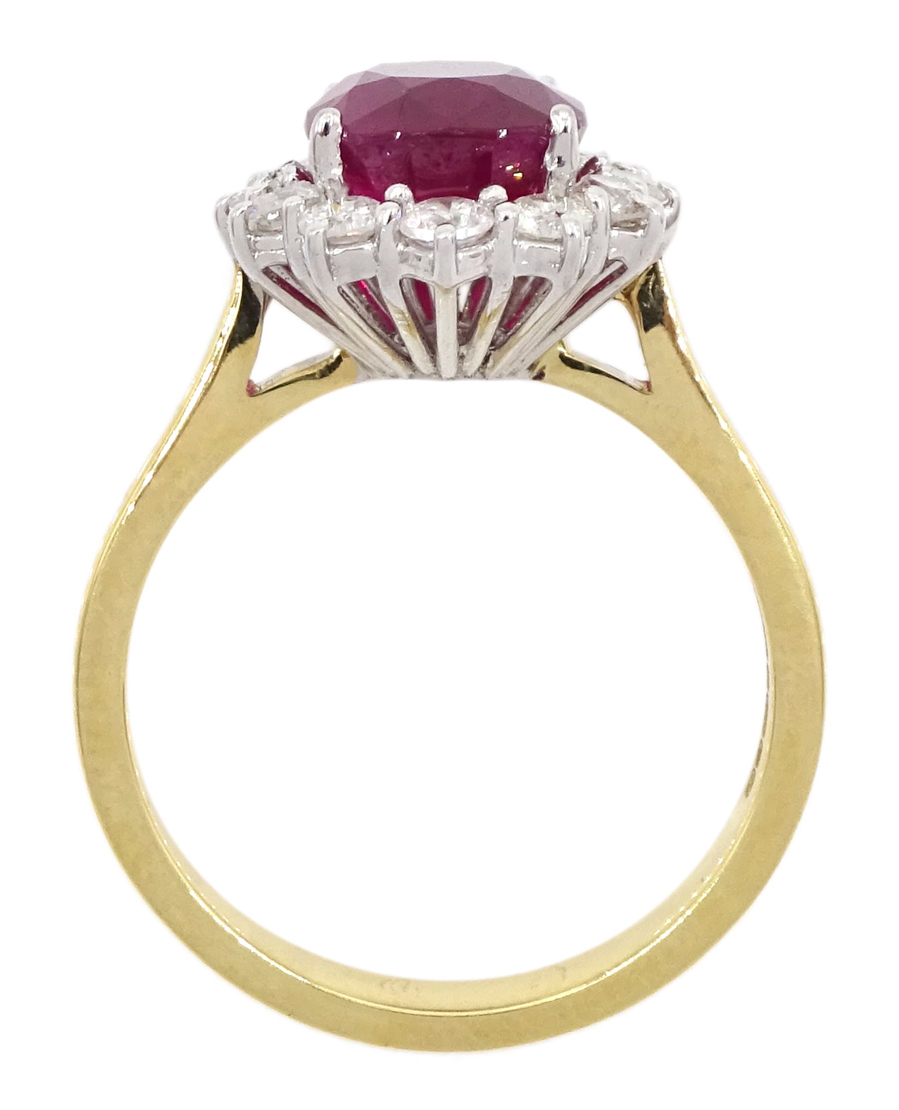 18ct gold oval cut ruby and round brilliant cut diamond cluster ring - Image 4 of 4