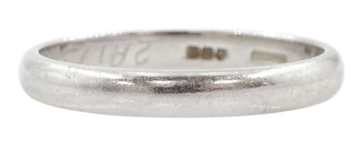 Platinum wedding band