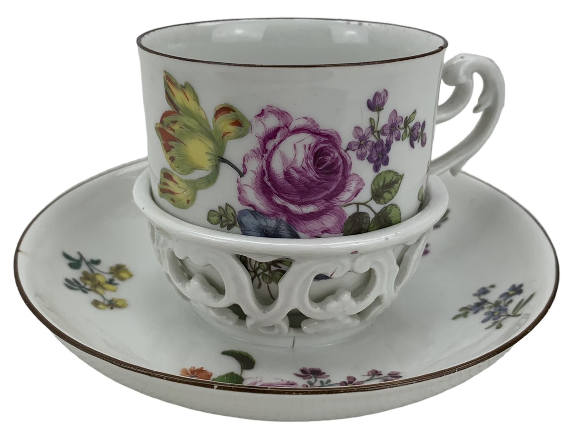 Set of five 18th century Meissen trembleuse cups and saucers - Image 7 of 8