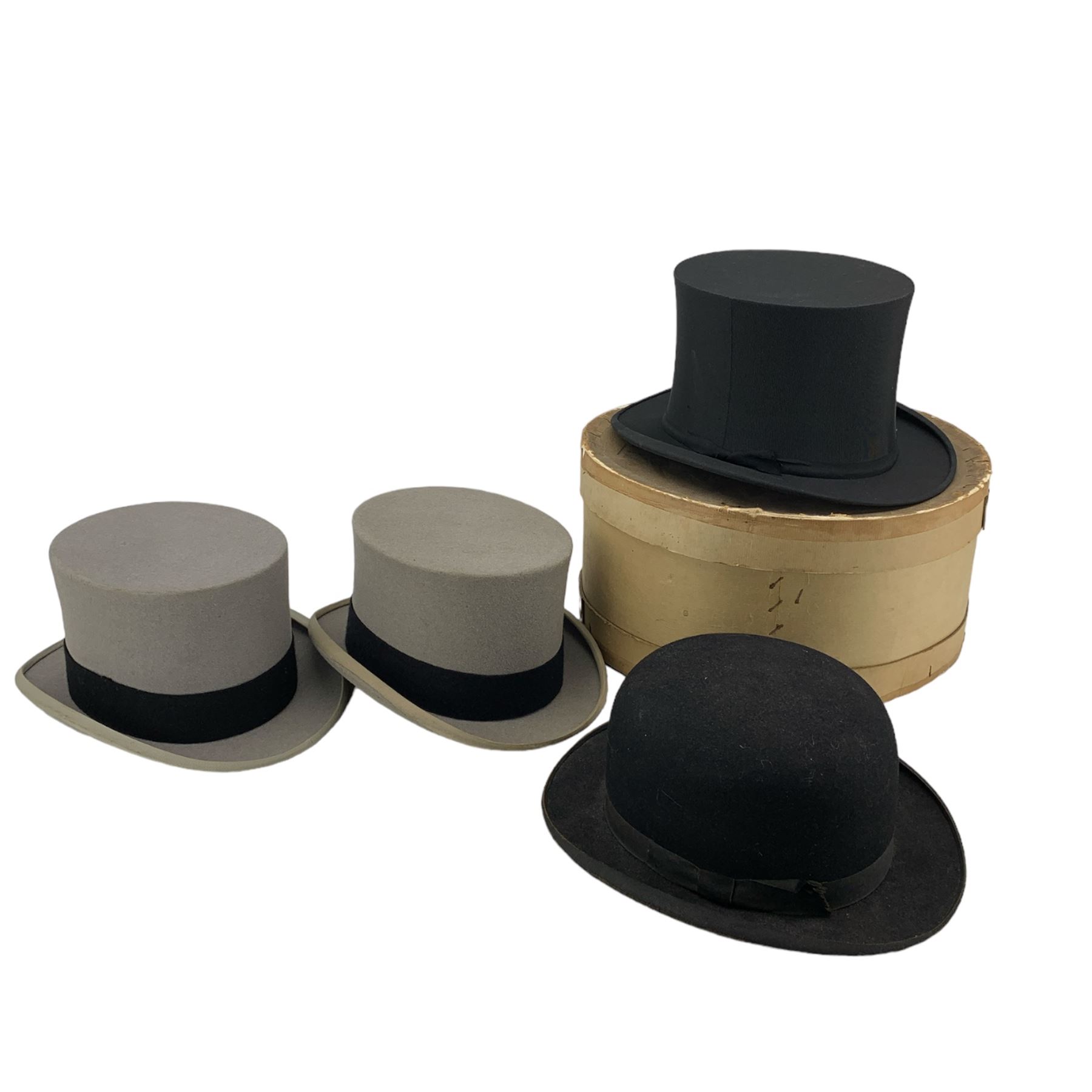 Four early 20th century hats