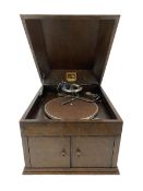 HMV wind up gramophone with No.4 sound box in oak case with various records