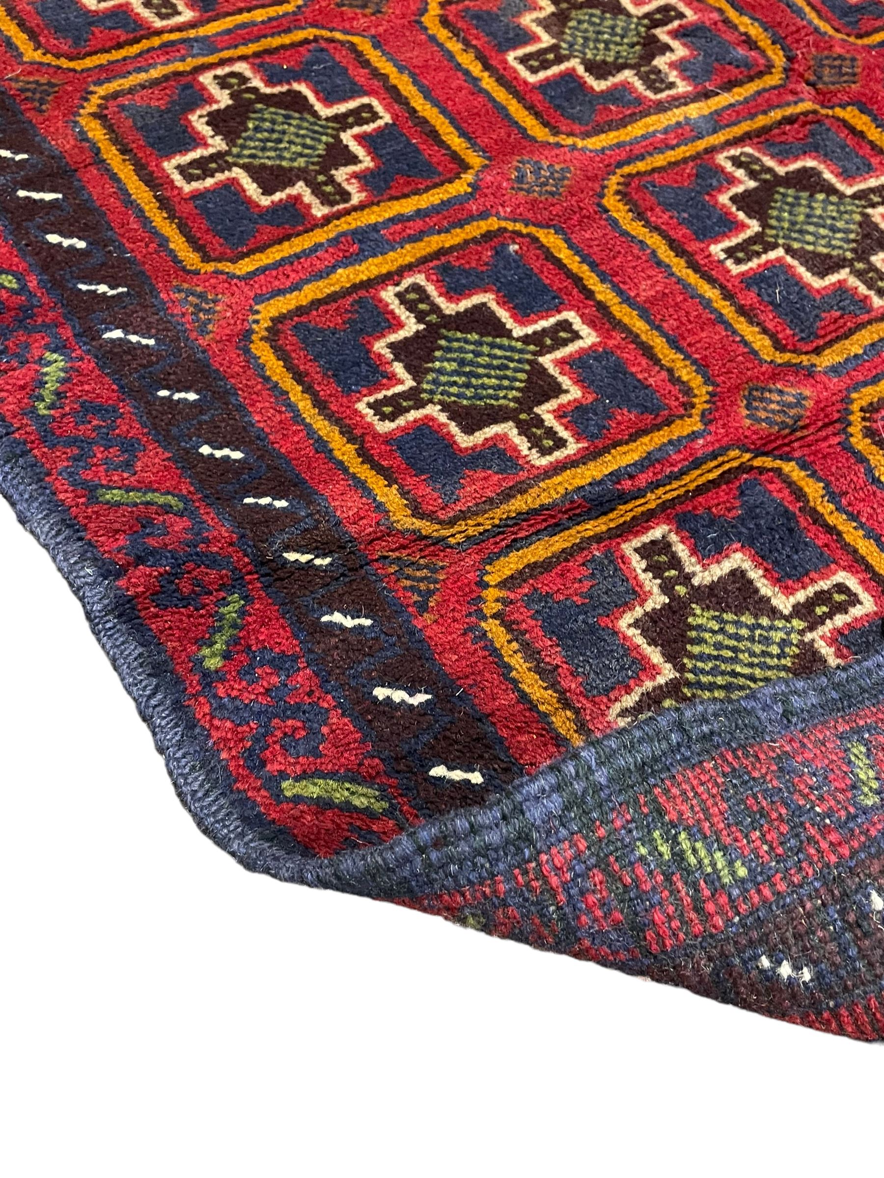 Baluchi crimson ground rug - Image 3 of 6