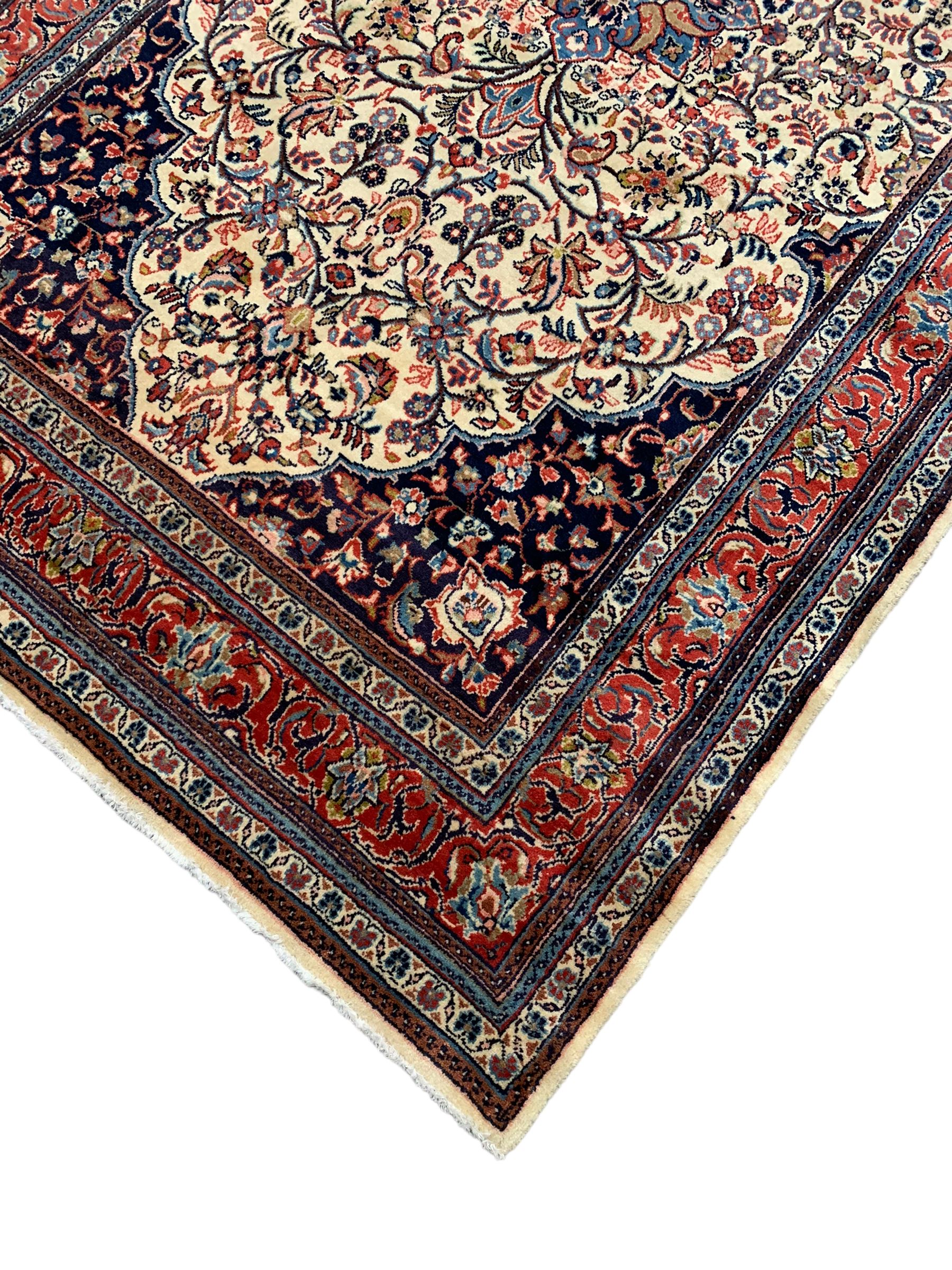 Persian Mahallat crimson ground rug - Image 5 of 8