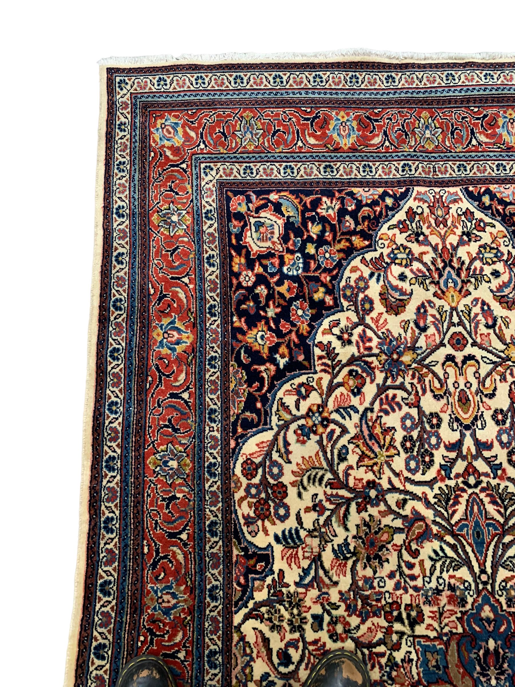 Persian Mahallat crimson ground rug - Image 2 of 8