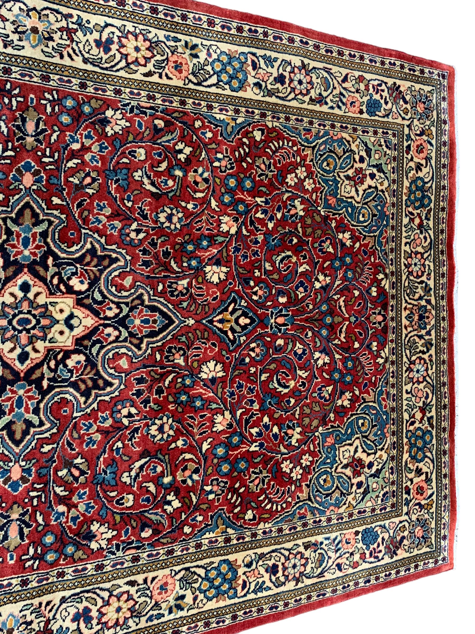 Persian Mahallat crimson ground rug - Image 5 of 7