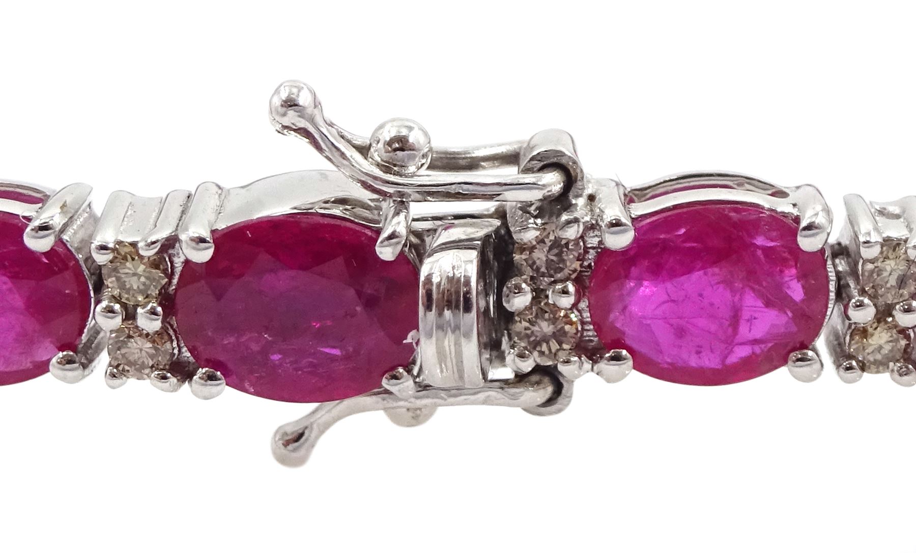 18ct white gold oval ruby and diamond bracelet - Image 3 of 3