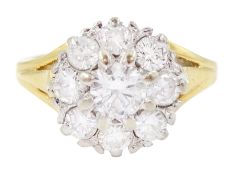 18ct gold round brilliant cut diamond cluster ring