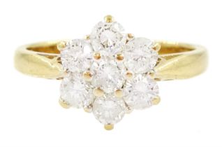 18ct gold diamond cluster ring