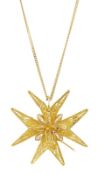 18ct gold filigree Maltese cross pendant / brooch