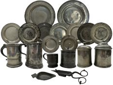 18th century and later pewter to include two chargers