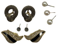 Pair Christian Dior clip earrings