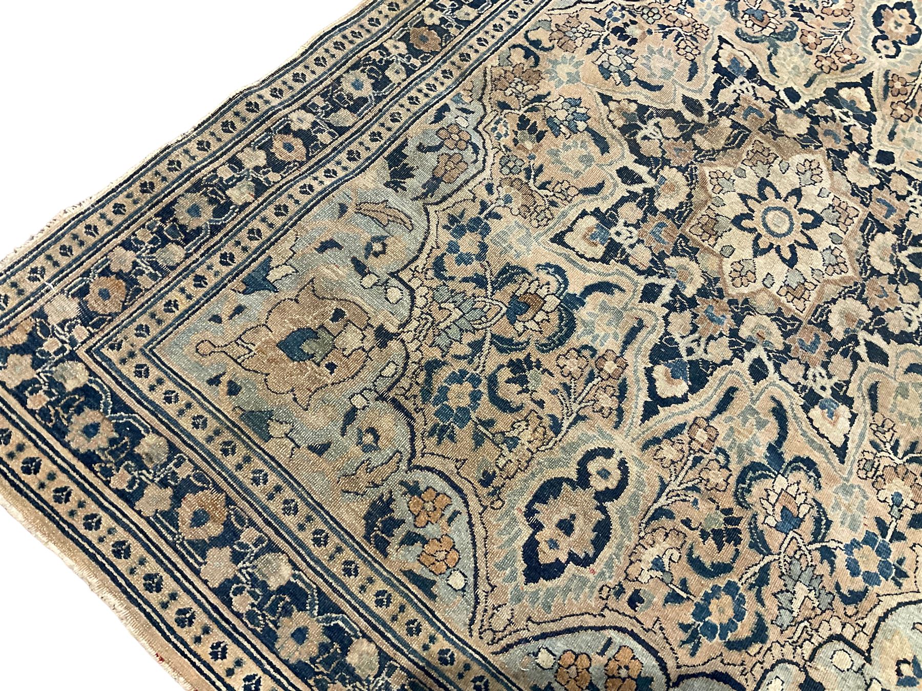 Antique Persian Nain indigo and ivory rug - Image 5 of 6