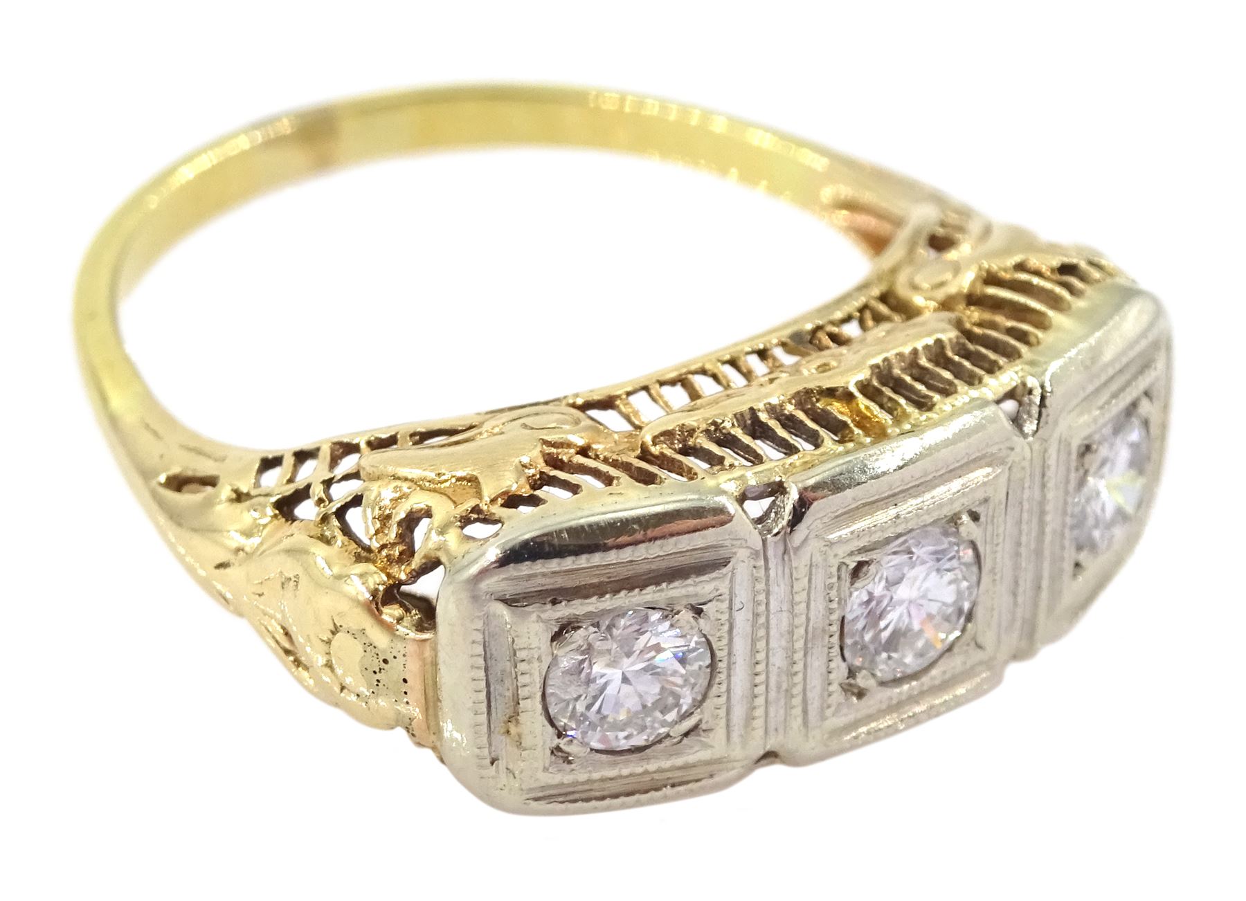 Gold three stone round brilliant cut diamond ring - Image 3 of 4