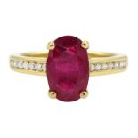 18ct gold oval ruby ring