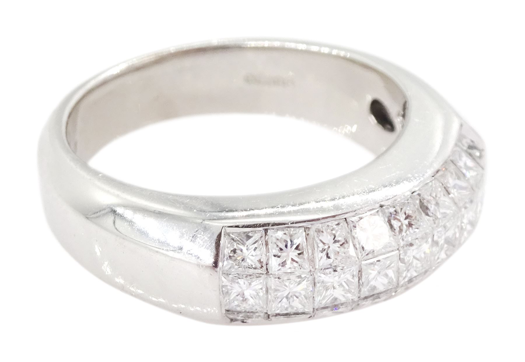 18ct white gold three row princess cut diamond ring - Image 3 of 4