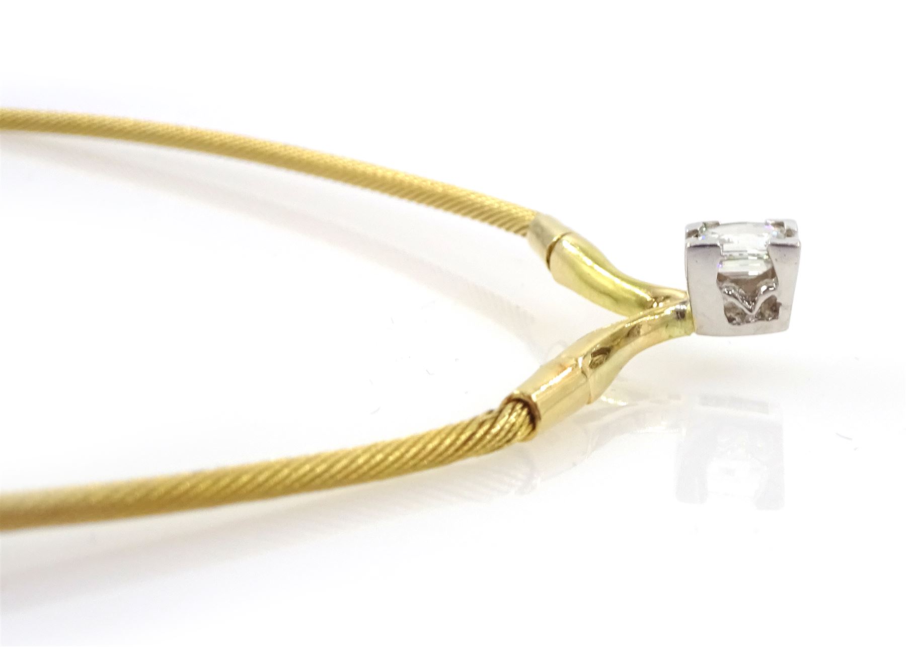 18ct gold single stone millennium cut diamond necklace by Goldsmiths - Bild 3 aus 3