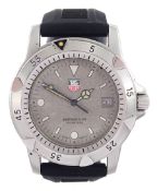 Tag Heuer Professional stainless steel quartz wristwatch