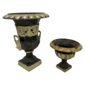 20th century cast iron Campana-shaped urn (D47cm