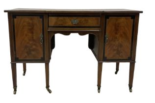Early 19th century mahogany break-front kneehole dressing table or sideboard