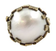 9ct gold mabe pearl ring