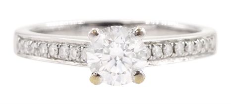 18ct white gold single stone round brilliant cut diamond ring