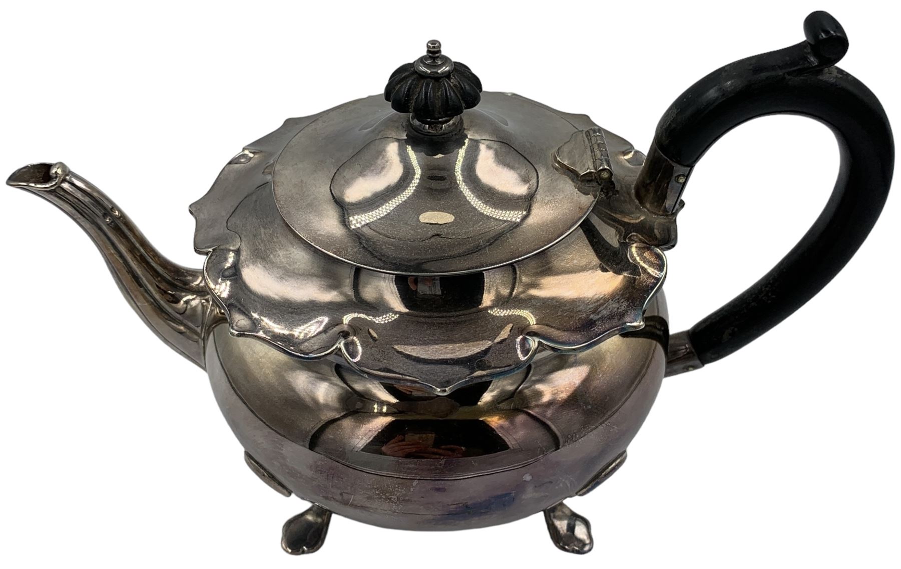 Silver teapot with shaped rim - Image 2 of 6