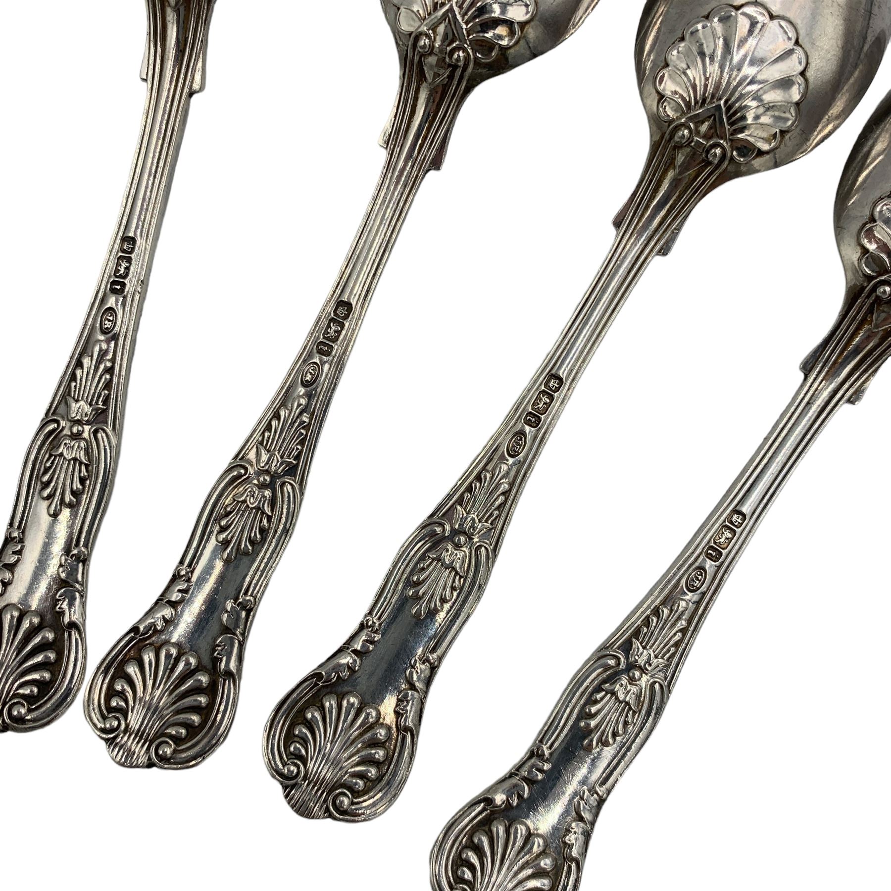 Set of twelve Edwardian silver Kings pattern teaspoons engraved with a monogram Sheffield 1901 Maker - Image 2 of 3