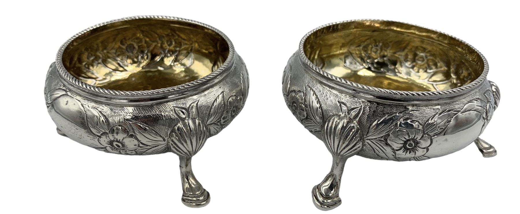 Pair of Victorian silver circular salts with gilded interiors - Image 2 of 3