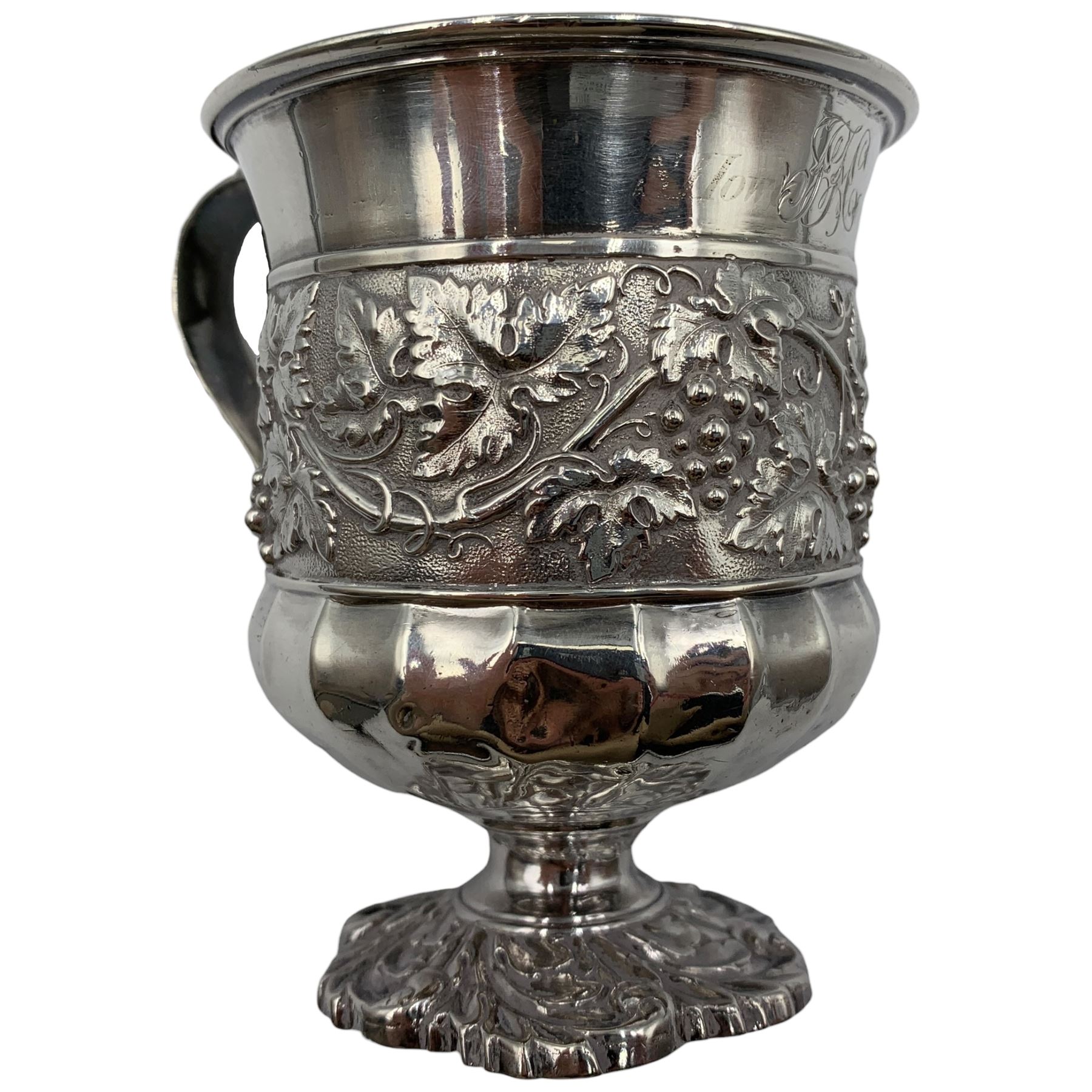 George III silver mug with leaf capped handle - Image 2 of 4