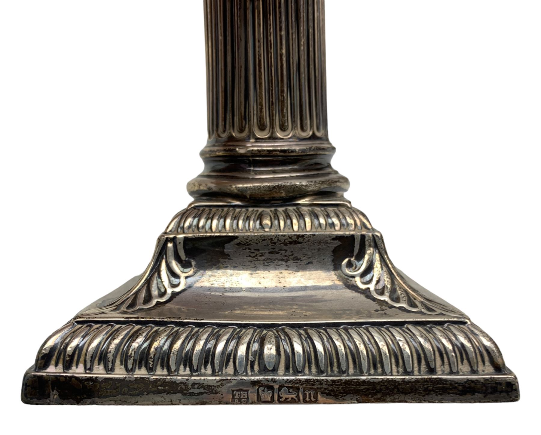 Pair of Edwardian silver Corinthian column candlesticks - Image 2 of 3