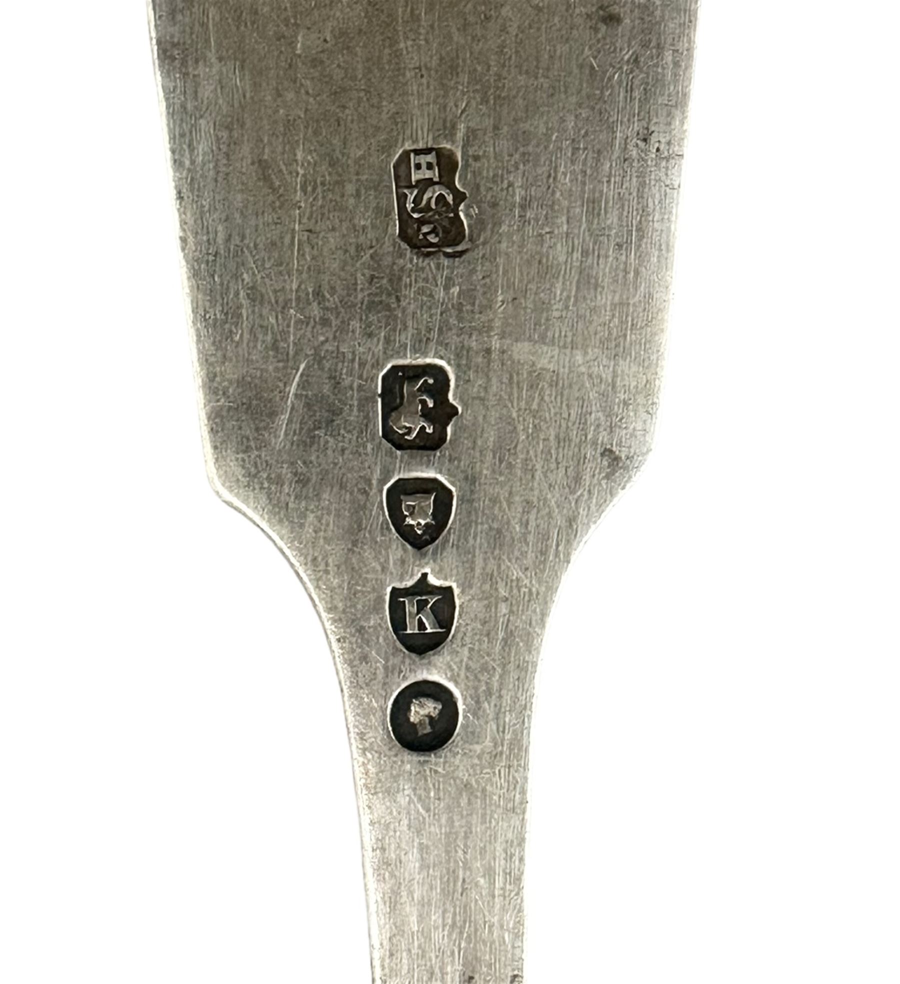 Set of six Victorian silver fiddle pattern dessert forks engraved with initials London 1885 Maker Go - Image 3 of 3