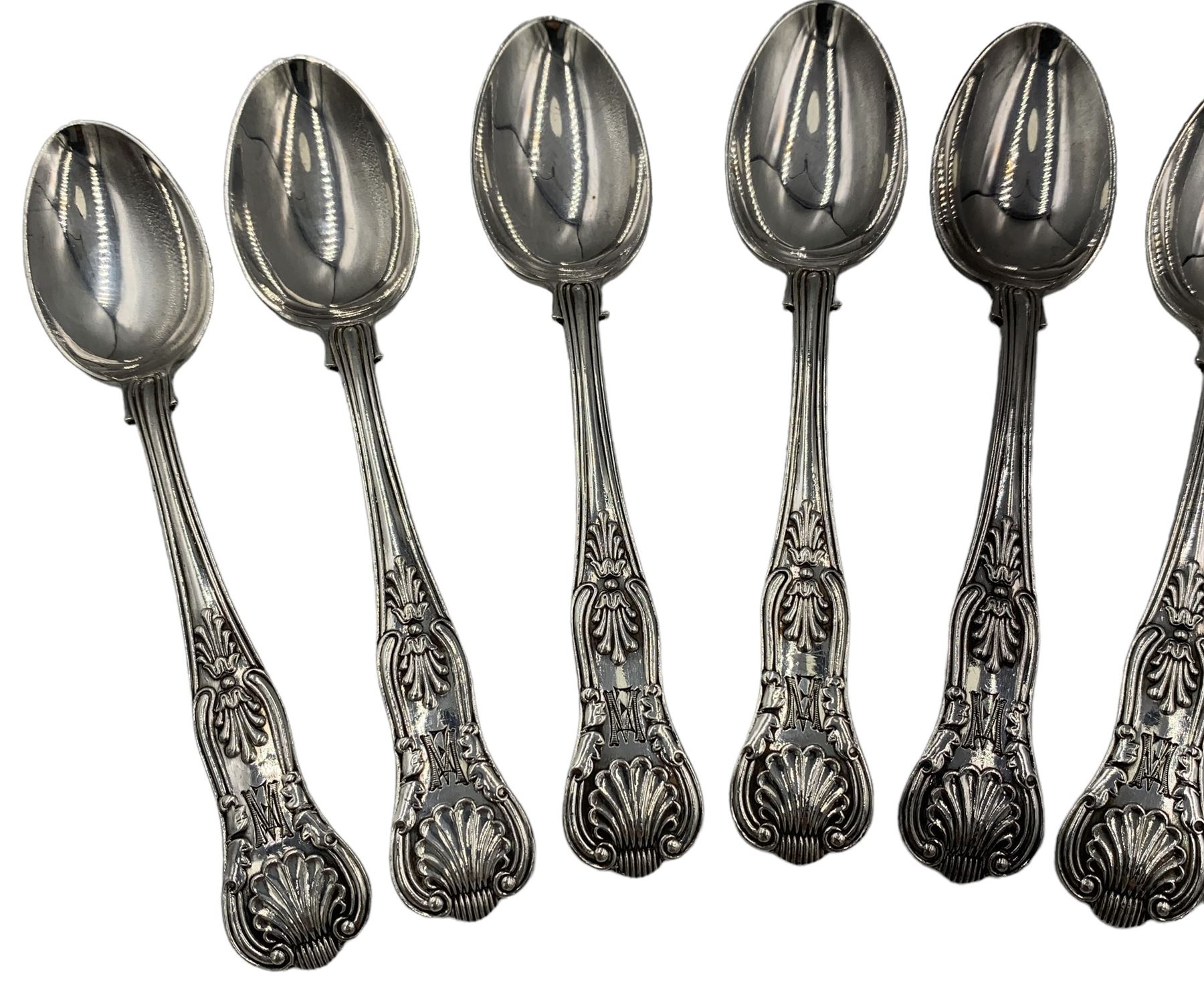 Set of twelve Edwardian silver Kings pattern teaspoons engraved with a monogram Sheffield 1901 Maker - Image 3 of 3